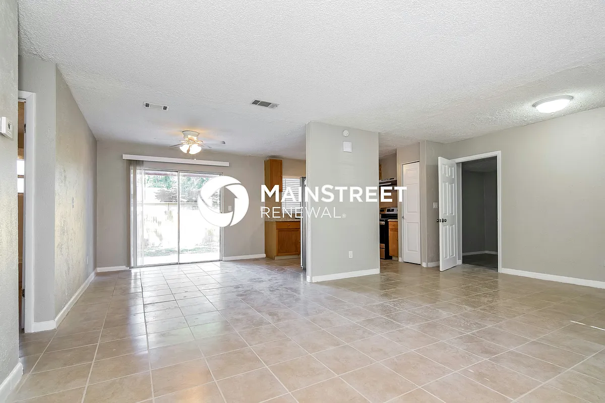 Living Room - 1733 Green Ridge Rd