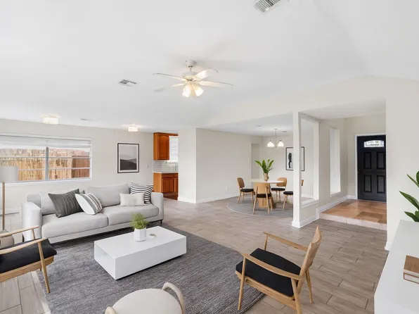 327 Windward Dr, League City, TX 77573