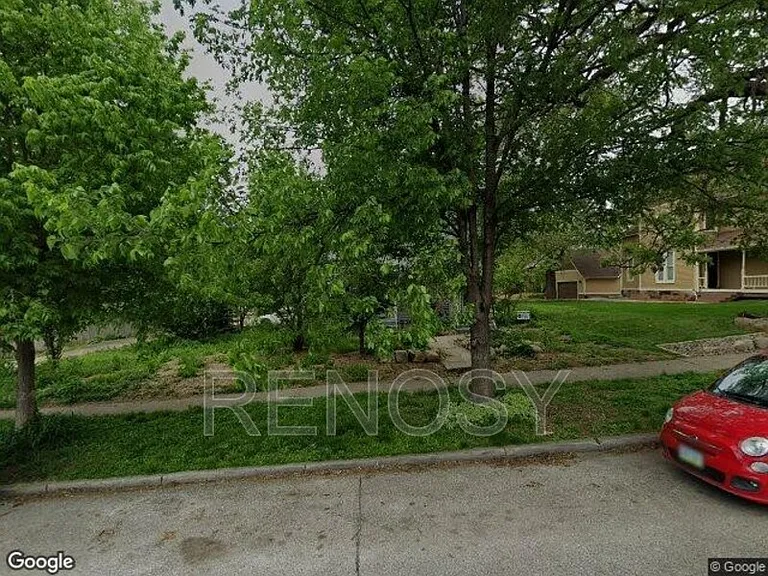 732 19th St #4 — Photo 2