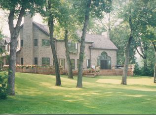 2723 Regner Rd, McHenry, IL 60051