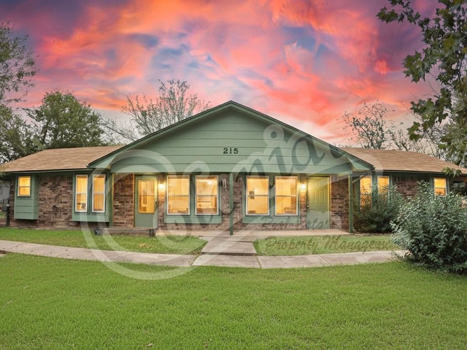 1st image of 215 E Robin Ln #A