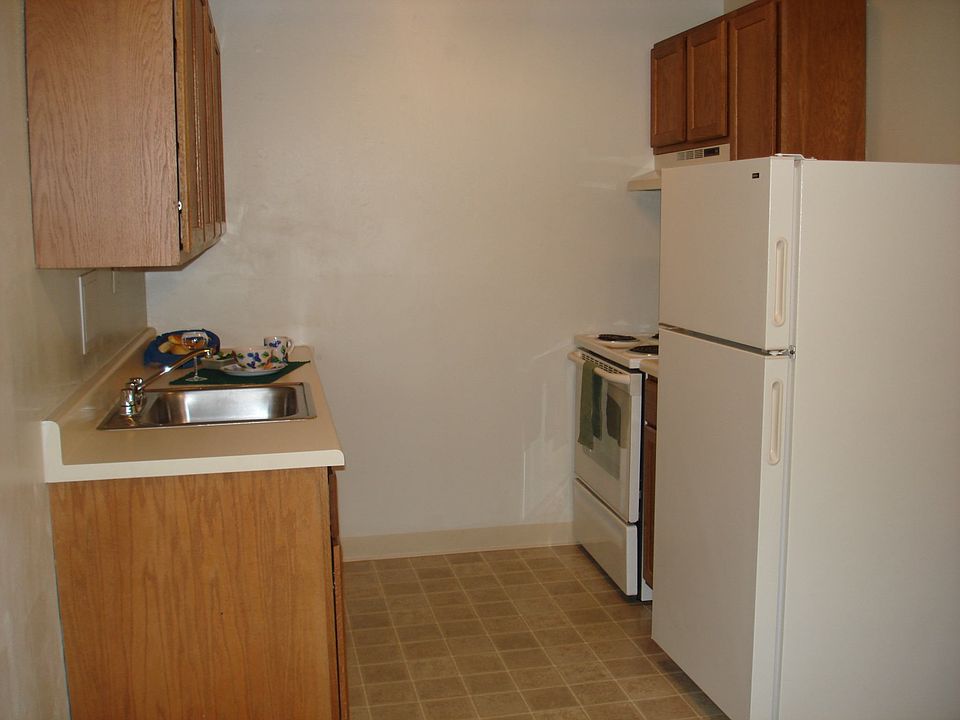 2nd image of 10064 Crown Point Dr APT F