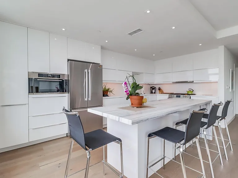 475 Redwood St #603 — Photo 11
