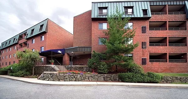Eagle Rock Apartments at Swampscott — Photo 11