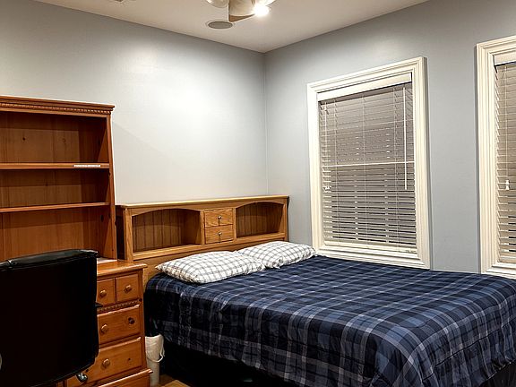 2nd image of 1320 Cedar St #1320
