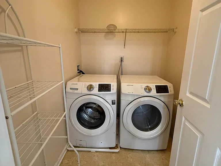 2605 Gramercy Way — Photo 36