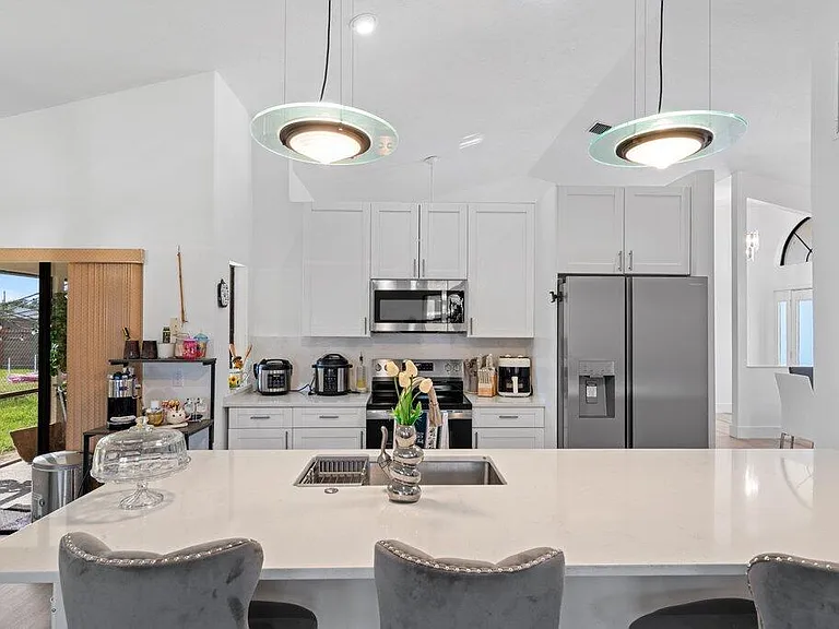 434 SW Jeanne Ave — Photo 28