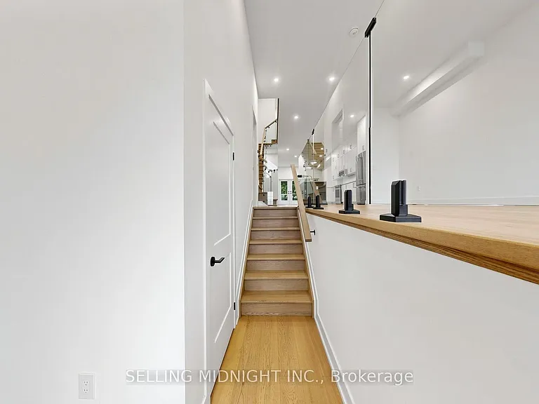 42 Guthrie Ave — Photo 19