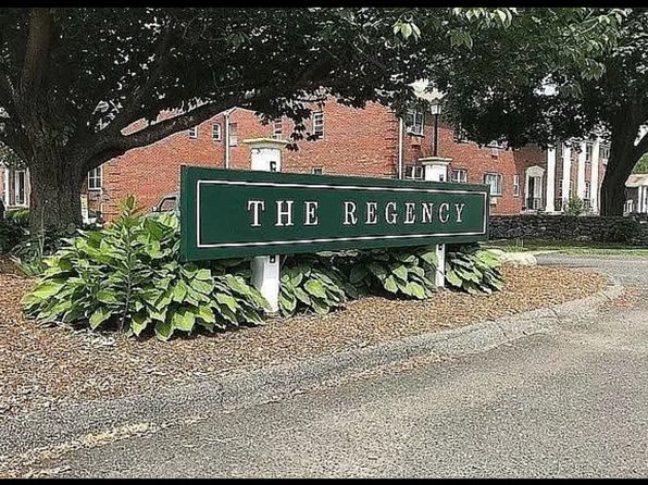 261 Regency Park Dr UNIT 261