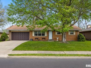 1702 Valle Vista Blvd, Pekin, IL
