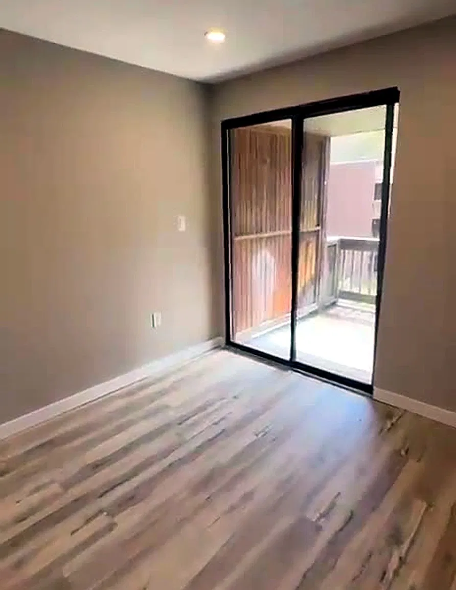 3 bed, 1100 sqft, $3,100 — Photo 1