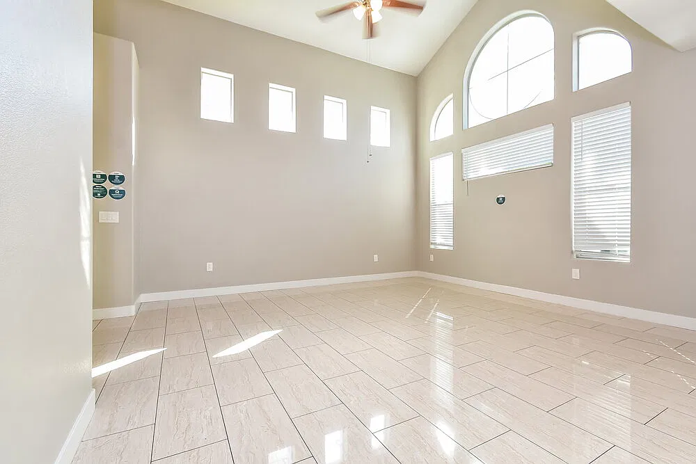 3 bed, 2.5 bath, 1425 sqft, $2,120 — Photo 4