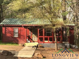 876 N Pheasant Rd, Gladewater, TX 75647