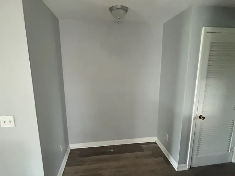 708 Oxford Ave #D — Photo 8