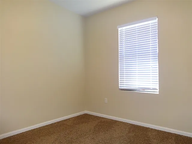 560 Loxley Ct — Photo 20