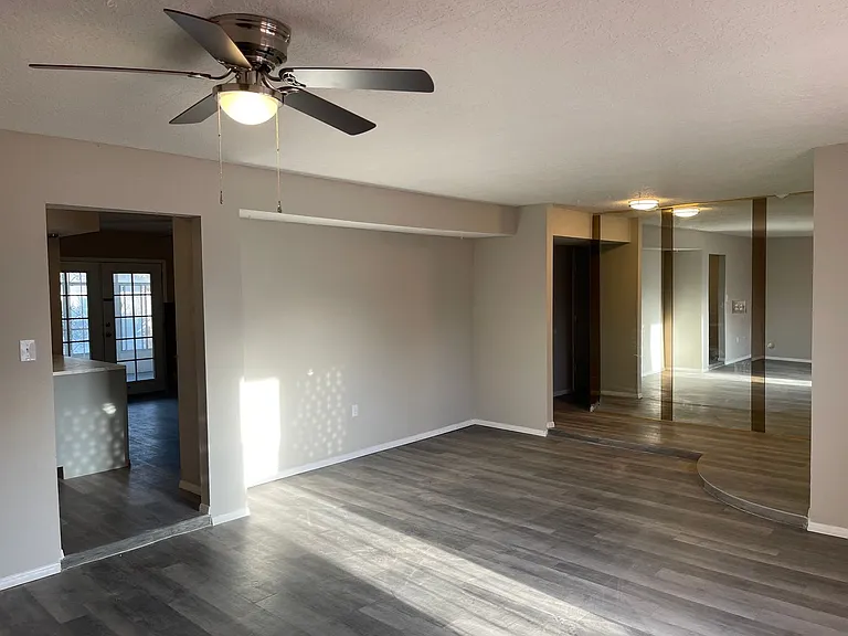 4001 Wellesley Dr NE — Photo 6