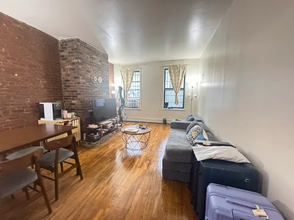 450 W 47th St APT 2A, New York, NY 10036