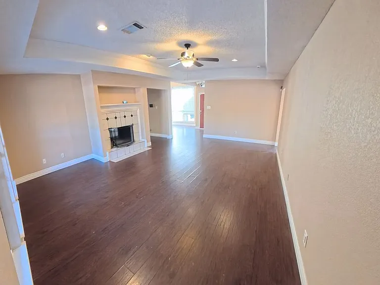1454 Cromwell Ct — Photo 3