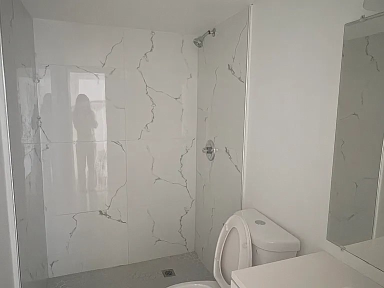 2020 NE 135th St #310 — Photo 7