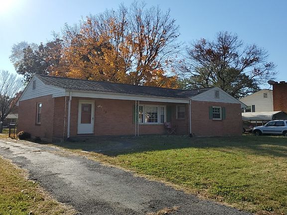 3rd image of 513 Hedgelawn Ave
