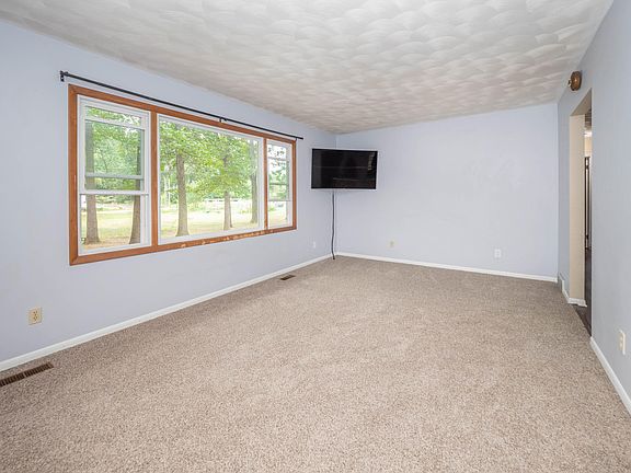 5th image of 24115 44th Ave