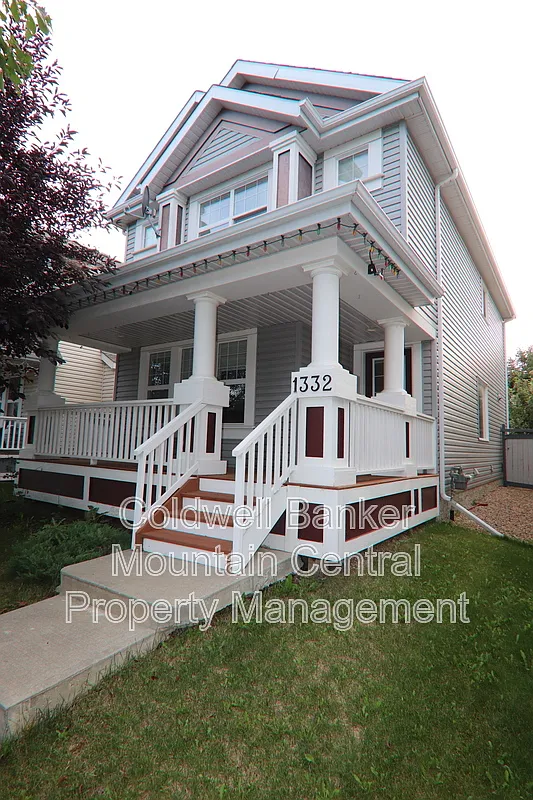 4 bed, 3.5 bath, 1517 sqft, $2,495 — Photo 2