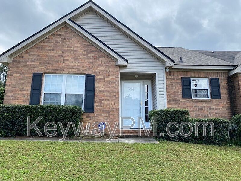 1st image of 401 Cashew Dr