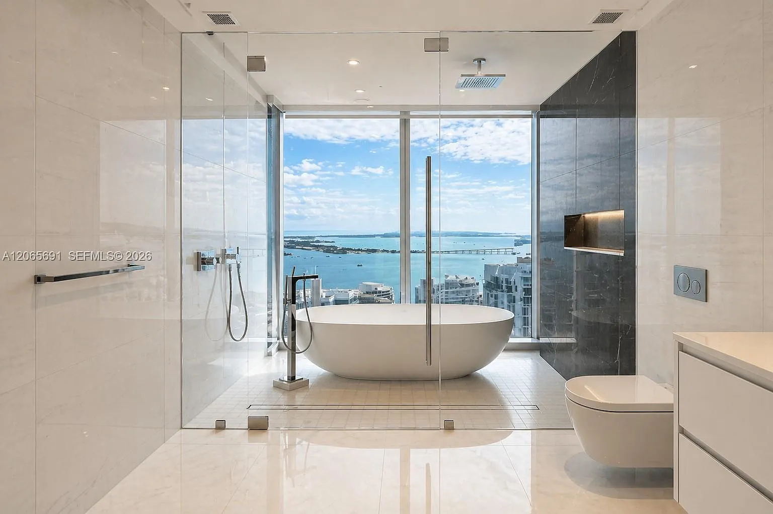 Aston Martin Residences — Photo 4