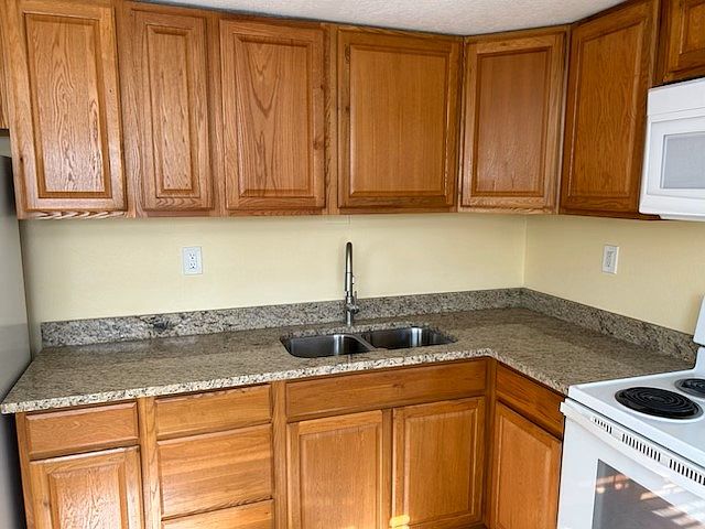 Kitchen cabinets