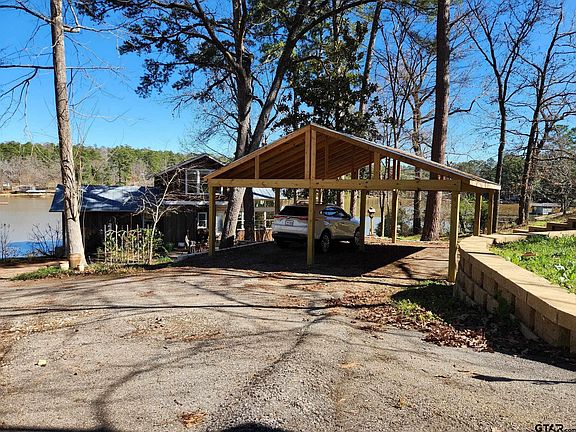 3rd image of 610 Private Road 5514