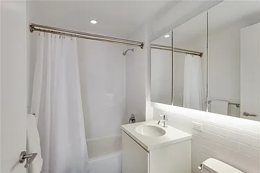 Rented by R New York