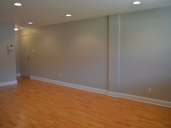 4th image of 21 Gadsen Pl APT 1A