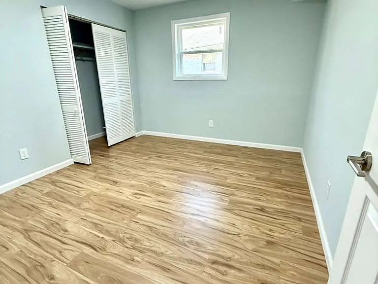 1 Warren Lodge Ct #2D — Photo 10