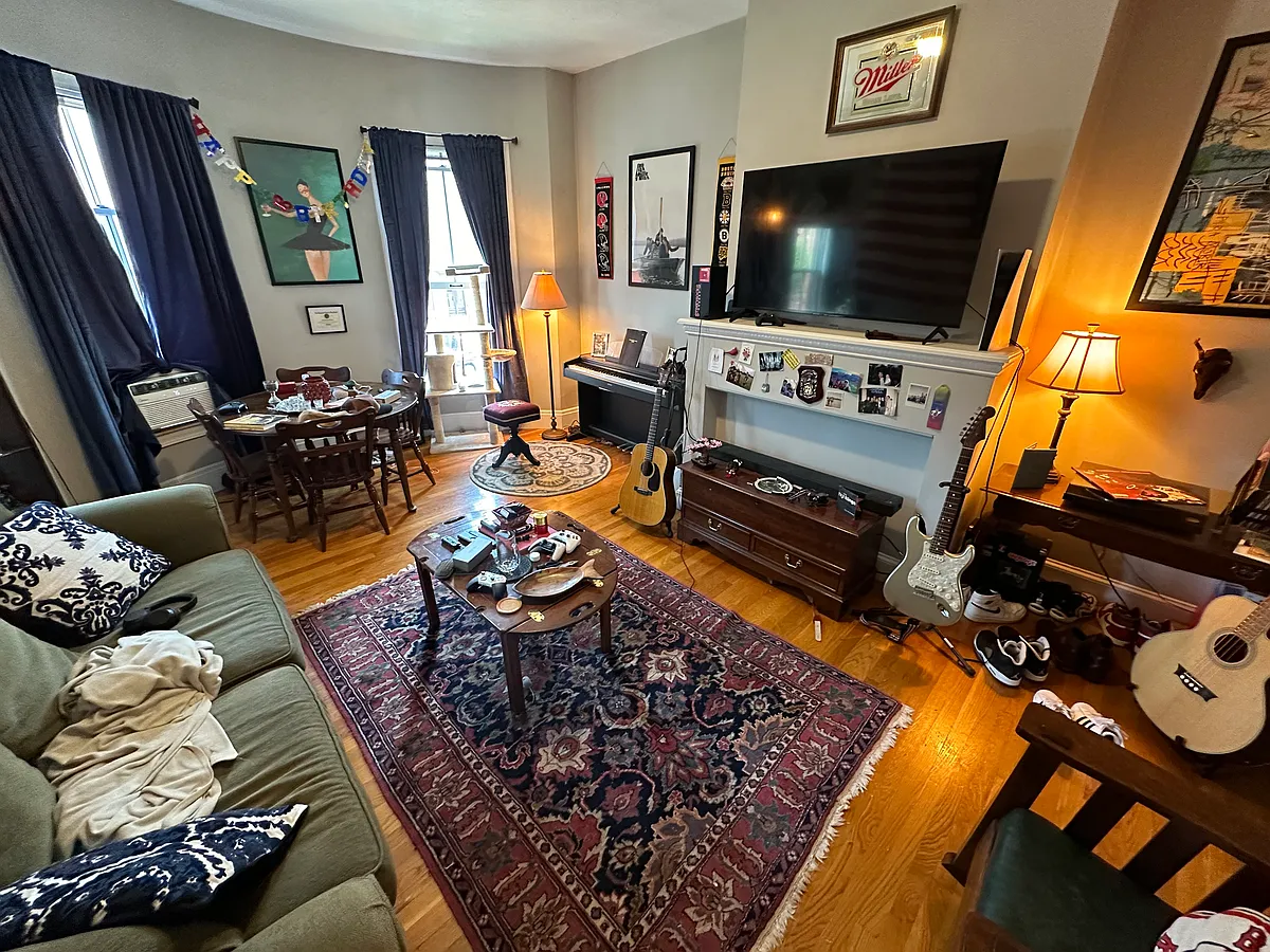 Building Photo - 669 Massachusetts Ave #4