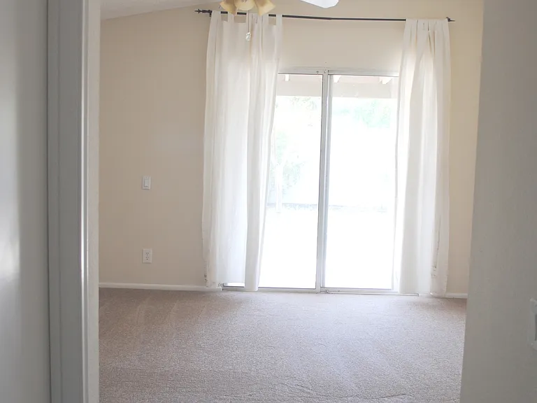 2121 N Villas Ln — Photo 23