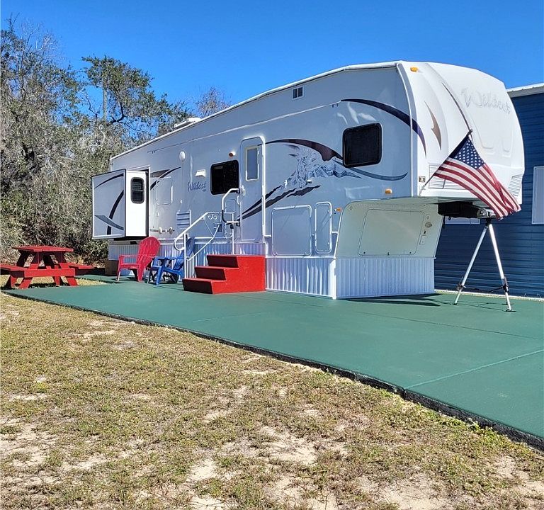 1st image of 301 Shoreline Dr