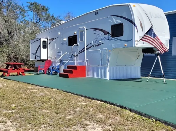 301 Shoreline Dr, Lake Placid, FL 33852