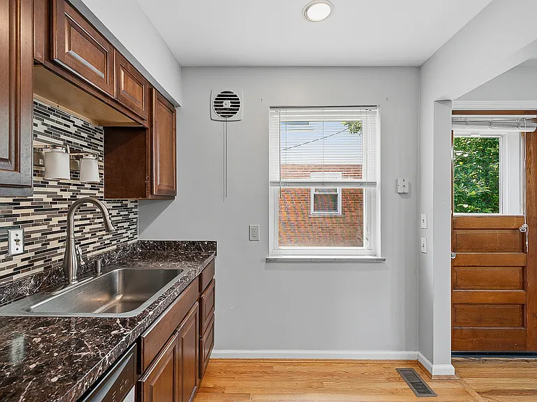 1114 Joetta Dr — Photo 8