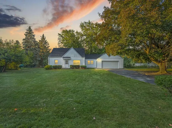 1755 South Craftsman DRIVE, New Berlin, WI 53146
