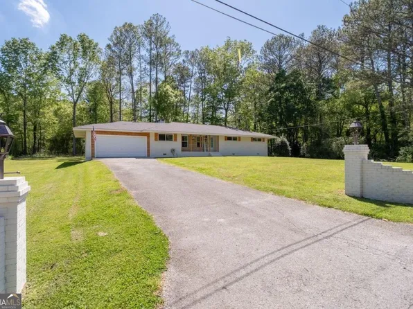 208 Woodland Cir, Calhoun, GA 30701