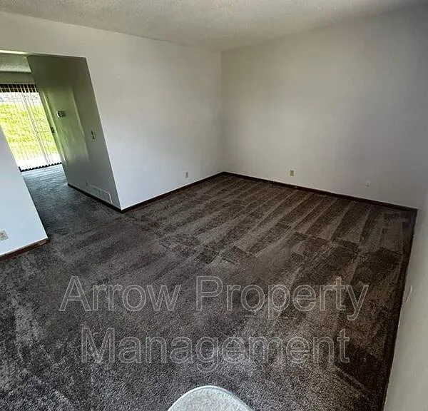 1304 S Jackson St — Photo 2