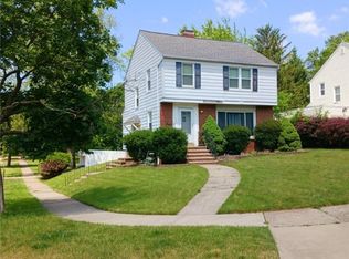 4799 Westbourne Rd, Lyndhurst, OH 44124