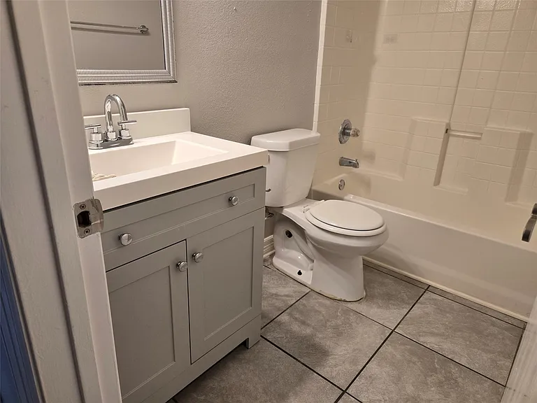 24202 Bar Kay Ln #24202 — Photo 13