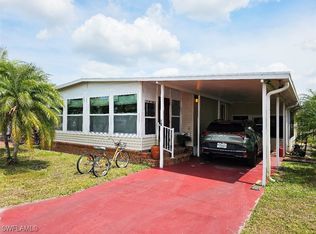 94 Poinsettia Dr, Fort Myers, FL 33905