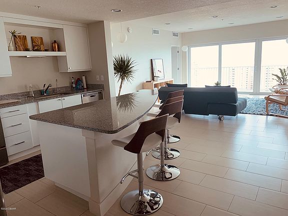5th image of 2 Oceans West Blvd APT 2107
