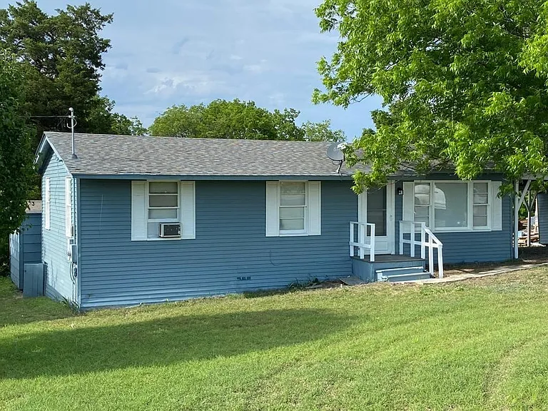 212 Houston St — Photo 42