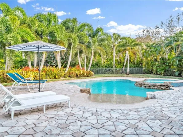 13588 Mandarin CIR, NAPLES, FL 34109