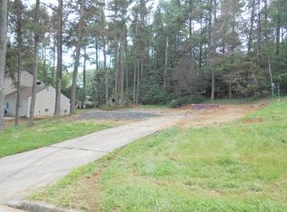 425 Sherwood Oaks Rd, Stone Mountain, GA 30087