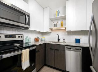 33 W Huron St APT 701, Chicago, IL 60654