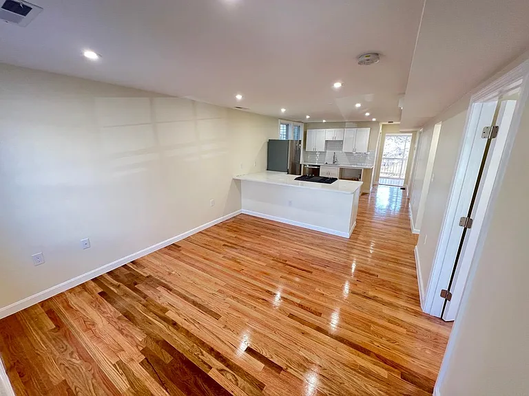 79 Moreland St #1 — Photo 4